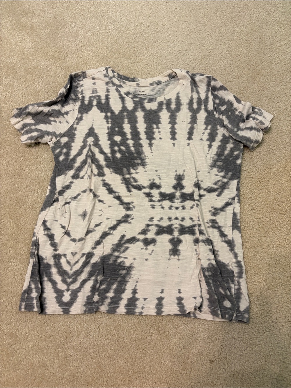 Banana Republic tee